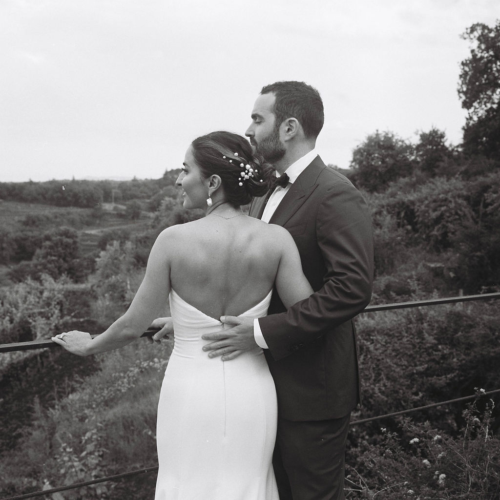 Elegant bride and groom photos taken during a Monaci delle Terre Nere wedding